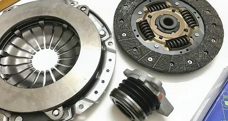 新換的離合器三件套要注意什么