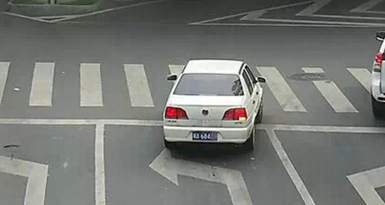 不按導向車道行駛怎么處罰