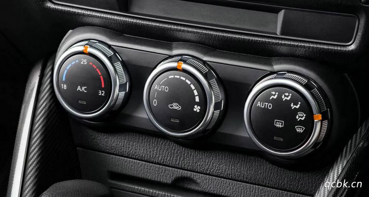 汽車空調只吹熱風不制冷怎么回事