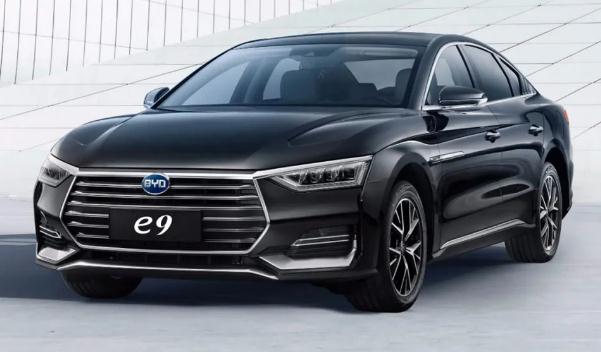 比亞迪e9純電專車上市，NEDC續(xù)航里程為506公里（售價(jià)22.98萬）