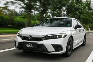 本田思域怎么樣,新款車型搭載1.5T+CVT動力(綜合油耗不到6L)