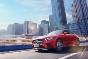 20萬左右的奔馳車有哪幾款 這兩款車型符合要求(性能好/動力強)