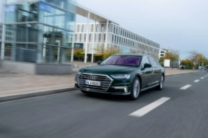 奧迪A8L2022款最新款價格 新款車型僅售82.98萬(全款落地92.56萬元)