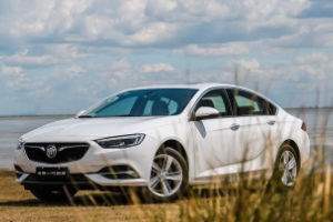 別克君威2.0t報(bào)價(jià) 君威2.0t售價(jià)16.58萬(wàn)起(全款落地18.09萬(wàn))