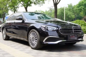 奔馳e300l新車報(bào)價(jià)2022款價(jià)格 奔馳e300l新車僅售48.15萬(wàn)(全款落地53.89萬(wàn)元)