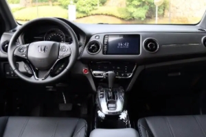 本田xrv內飾改裝效果圖 內飾簡約大方(功能區域分割明顯)