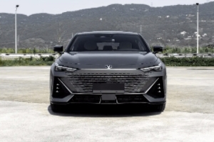 長安uni-v落地價多少錢 長安uni-v全款落地12.02萬元(必要花費6689元)