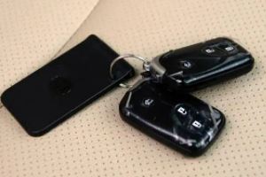 比亞迪換電池多少錢 比亞迪換電池50-300元之間(不同地點價格不同)