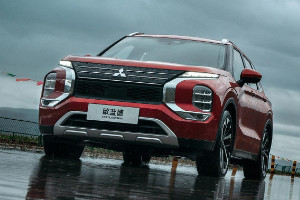 三菱歐藍德動力怎么樣 輸出馬力可達215匹(搭載1.5T發動機)