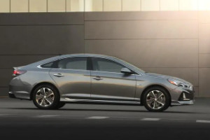 現代索納塔二手車價格 二手索納塔售價7萬(表顯里程6.48萬公里)