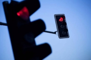 闖紅燈100%能被拍下嗎 存在一定幾率的不確定性(無法保證準確拍攝)