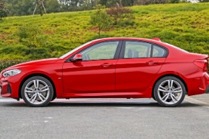 寶馬1系輪胎型號規格是什么 輪胎型號225/40 r18(米其林輪胎)