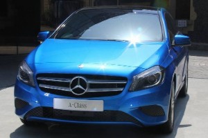 奔馳a180是三缸還是四缸 1.3T四缸發動機(最大馬力136匹)