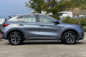 元plus和海豚哪個(gè)更值得買 元plus車身長達(dá)4.4米(配置豐富)