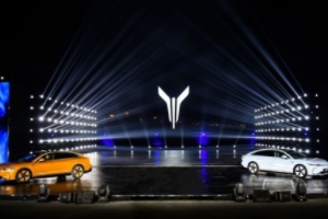 嵐圖追光是哪個廠家價格是多少 是東風汽車生產(售價32.29萬起)