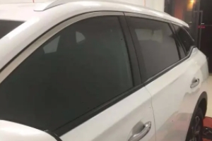 車貼膜大概多少錢 貼膜價(jià)格500-3000元(品牌決定價(jià)格)