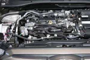 鋒蘭達玻璃水在哪里加圖片 發動機艙的左下角位置添加