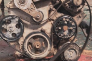 發動機皮帶吱吱響是怎么回事 皮帶松緊故障、緊張輪失效、震動劇烈