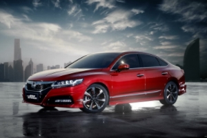 思鉑睿和雅閣哪個好 雅閣好一些(配置豐富、動力充足、保值率高)