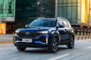 現(xiàn)代ix35怎么樣 加速效果好、車身配置豐富、中控設(shè)計不錯