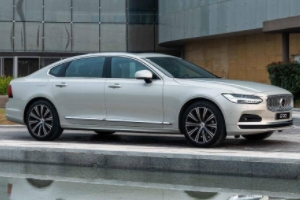 沃爾沃s90怎么樣 安全性好、動力強、油耗低、顏值高(2.0渦輪增壓)