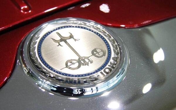 光岡的車標歷史 “風向標”自創立一直使用至今