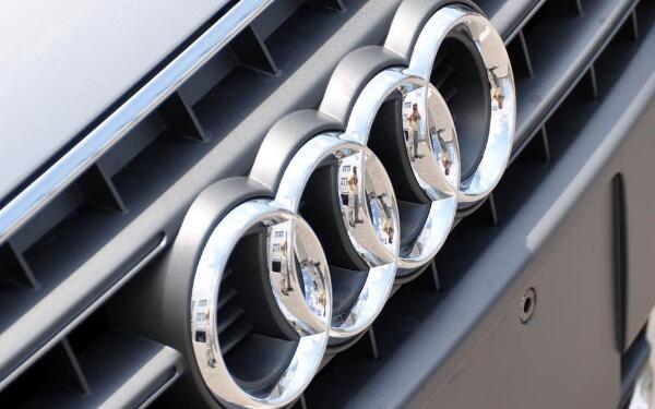 奧迪的車標(biāo)歷史 四個(gè)圈代表四家公司