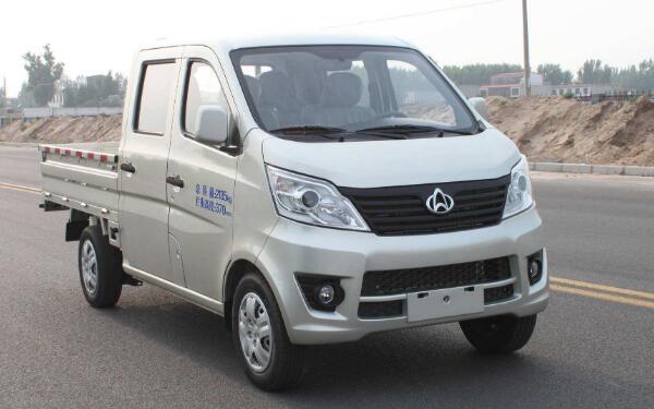 長安商用的車標歷史 采用全新的長安形象