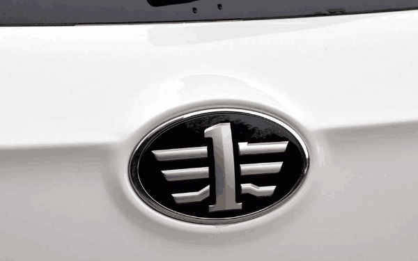 奔騰的車標歷史 國產汽車的全新篇章