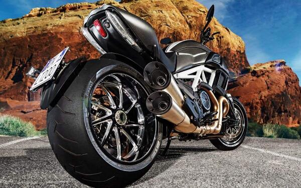 獨特的摩托車制造專家 杜卡迪車系有哪些