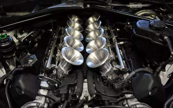 發動機爆缸的原因有哪些 如何對發動機爆缸進行緊急處理