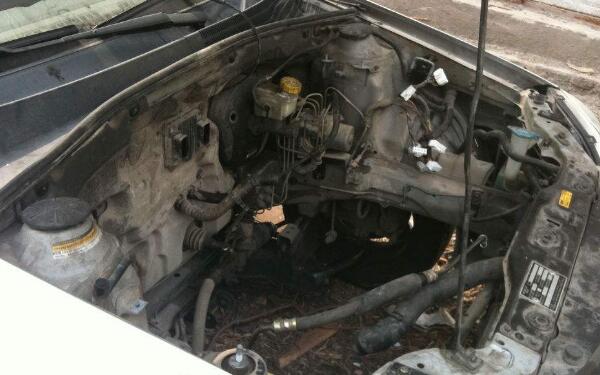 發動機爆缸的原因有哪些 如何對發動機爆缸進行緊急處理