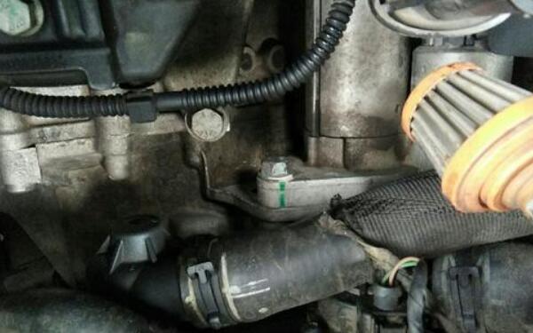 變速箱線束壞了有什么表現 更換線束要多少錢