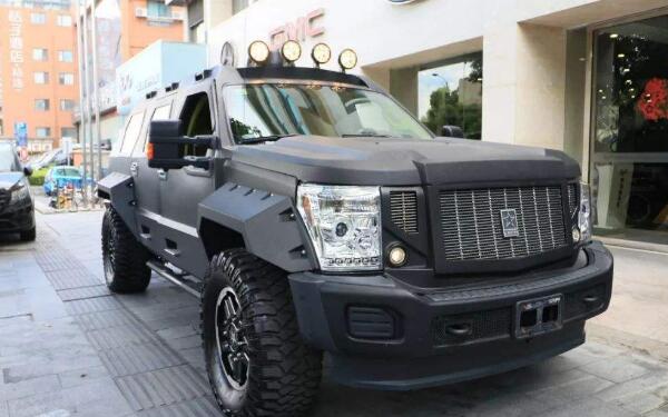 喬治巴頓越野車價格多少 全車落地價需要400萬左右