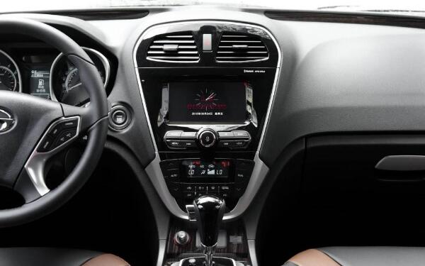 廣汽傳祺GS5科技智領版測評 廣汽傳祺gs5價格多少