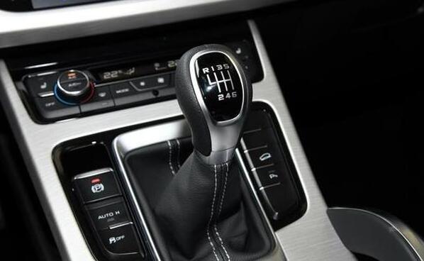 手動(dòng)擋和自動(dòng)擋哪個(gè)好，區(qū)別有哪些（自動(dòng)擋方便）