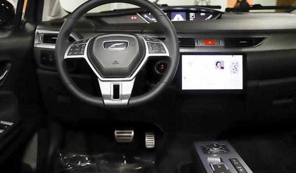 云度π3 E-Shock上市,“X”形進氣格柵增加檔次感