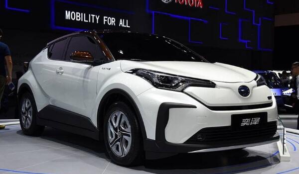 燃油經濟性實力擔當 新款豐田suv16萬左右