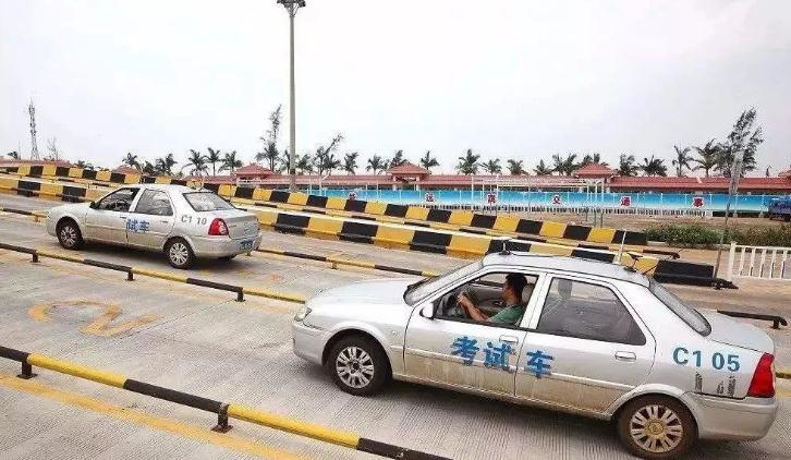 科目二考試項目,倒車入庫是大家的硬傷