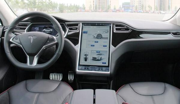 新款特斯拉ModelS，0-100km/h加速為2.6秒