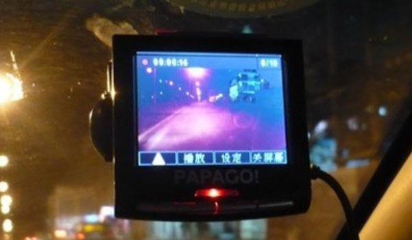 行車(chē)記錄儀分幾種類型,常見(jiàn)的三種你熟悉嗎