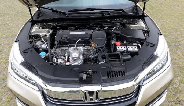 20萬左右買什么車好,選擇這款不后悔(本田雅閣)