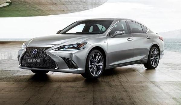 30萬(wàn)以內(nèi)買什么車好，別克君越實(shí)力超群（不比奧迪A6L差）