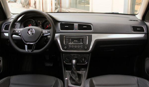 十五萬買什么車好,大眾朗逸值得擁有(符合年輕人口味)