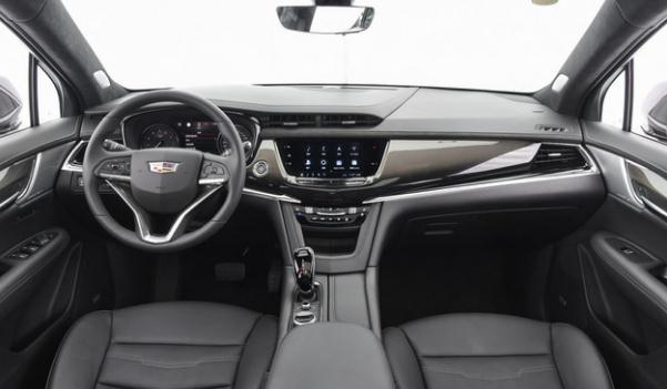 新款凱迪拉克XT6，家用商用都適合（有面子的車型）