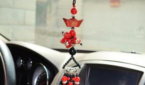 最流行的汽車(chē)內(nèi)飾擺件,蘊(yùn)含風(fēng)水好運(yùn)(擺件不是隨意選的)