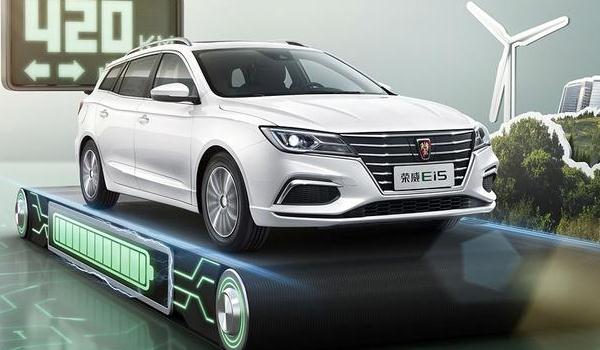 新款榮威Ei5上市,實(shí)現(xiàn)8.3秒破百(速度與智能并存)