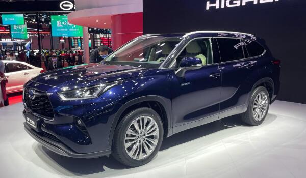 16萬2.0L發動機推背感十足 豐田suv車型大全