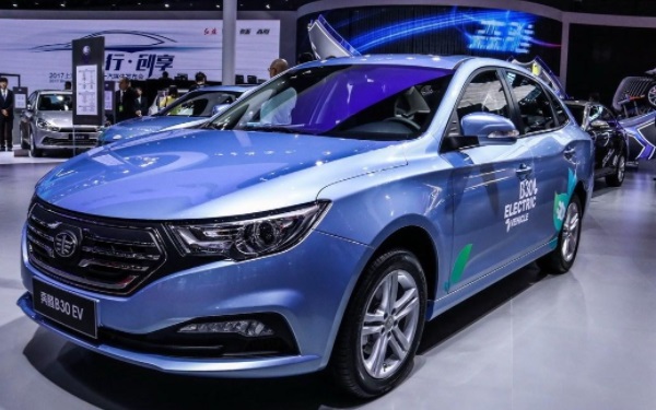 奔騰b30ev電動車怎么樣 最大續航里程可達230km