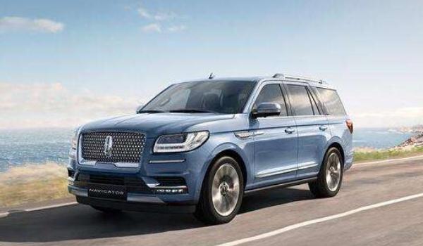 全尺寸SUV,庫里南顛覆你的認知(壕無人性)